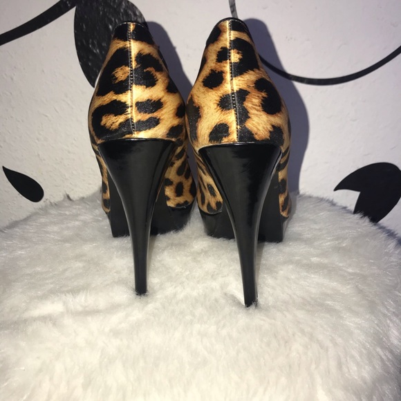 Guess leopard heels size 7 - Picture 5 of 10